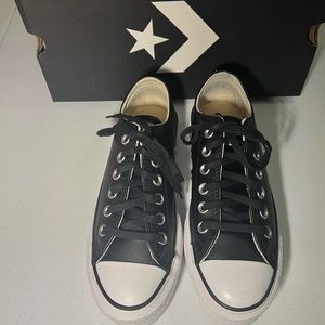 Black leather converse